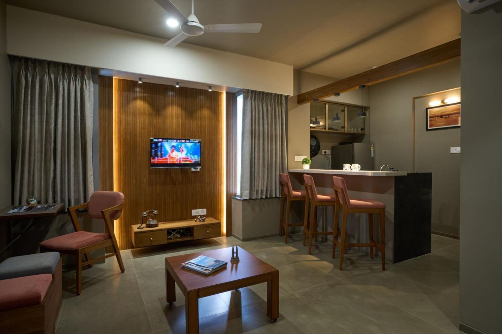 Serenity Homes Колхапур Екстериор снимка